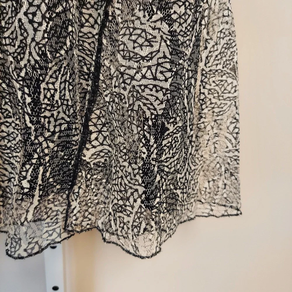 Coldwater Creek Black White Lace Midi‎ Skirt Elastic Waist L 14 Floral Paisley